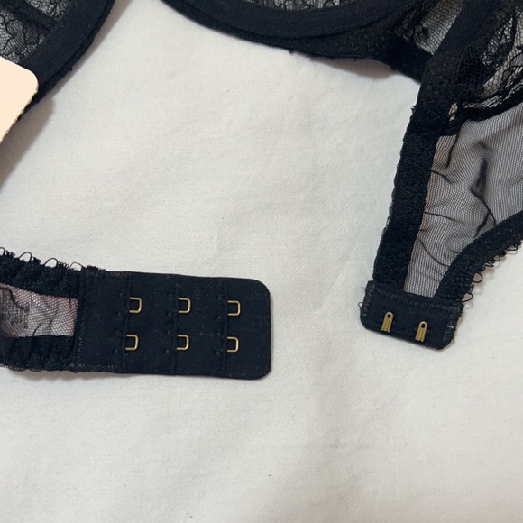 Agent Provocateur Hinda Demi Bra - 34C - Picture 6 of 9